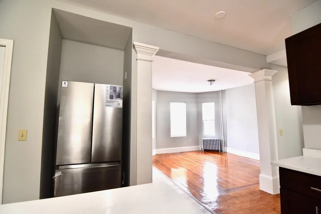 4 bed, 1 bath apartment for rent at 41 Lucerne Unit 1, Dorchester — photo 7 of 19