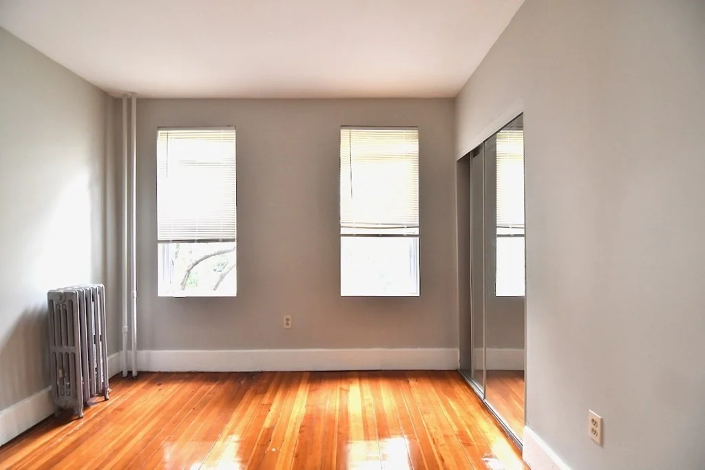 4 bed, 1 bath apartment for rent at 41 Lucerne Unit 1, Dorchester — photo 12 of 19