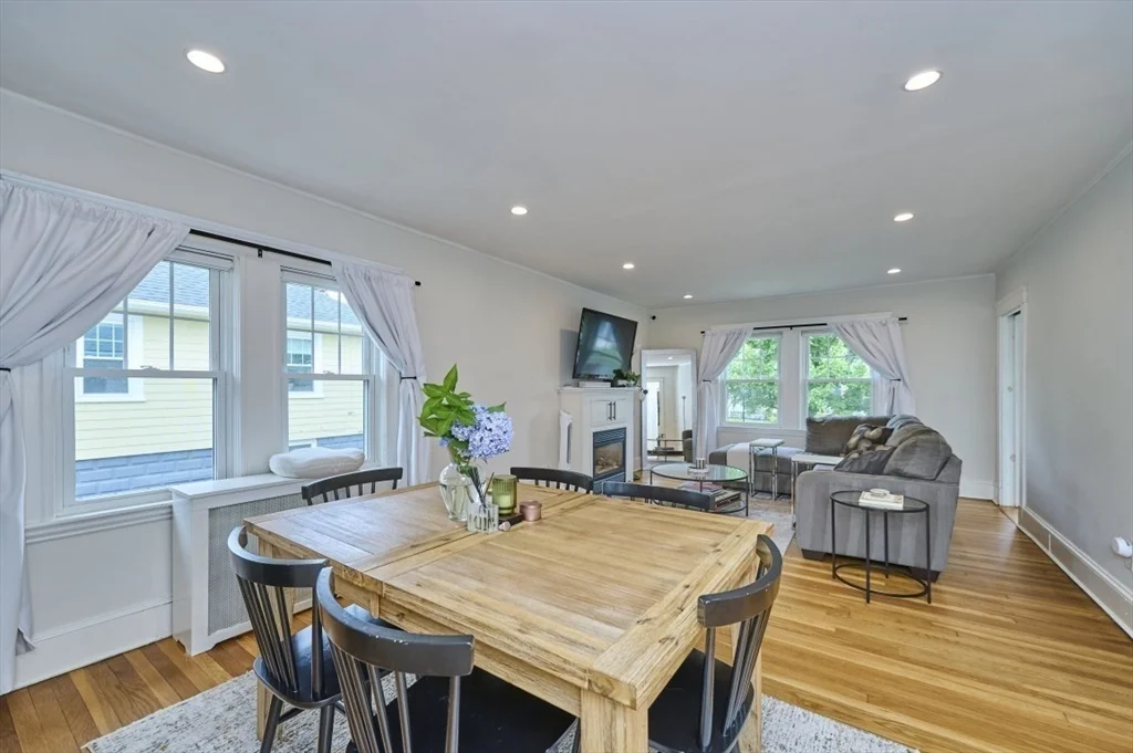 2 bed, 2 bath apartment for rent at 41 Lynde Ave, Melrose — photo 8 of 27