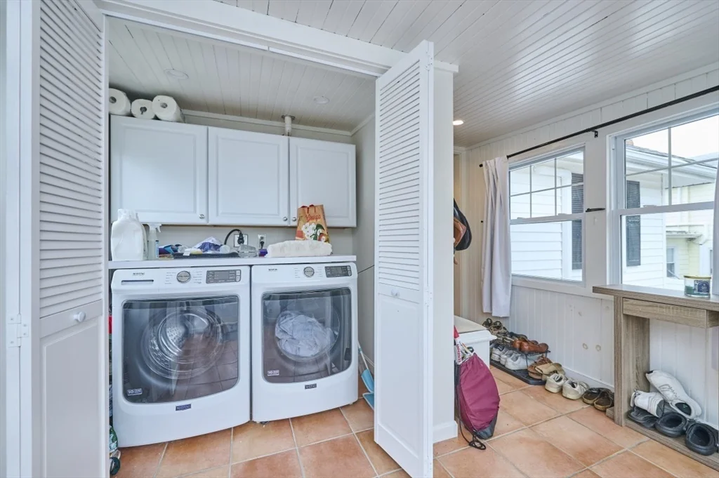 2 bed, 2 bath apartment for rent at 41 Lynde Ave, Melrose — photo 17 of 27