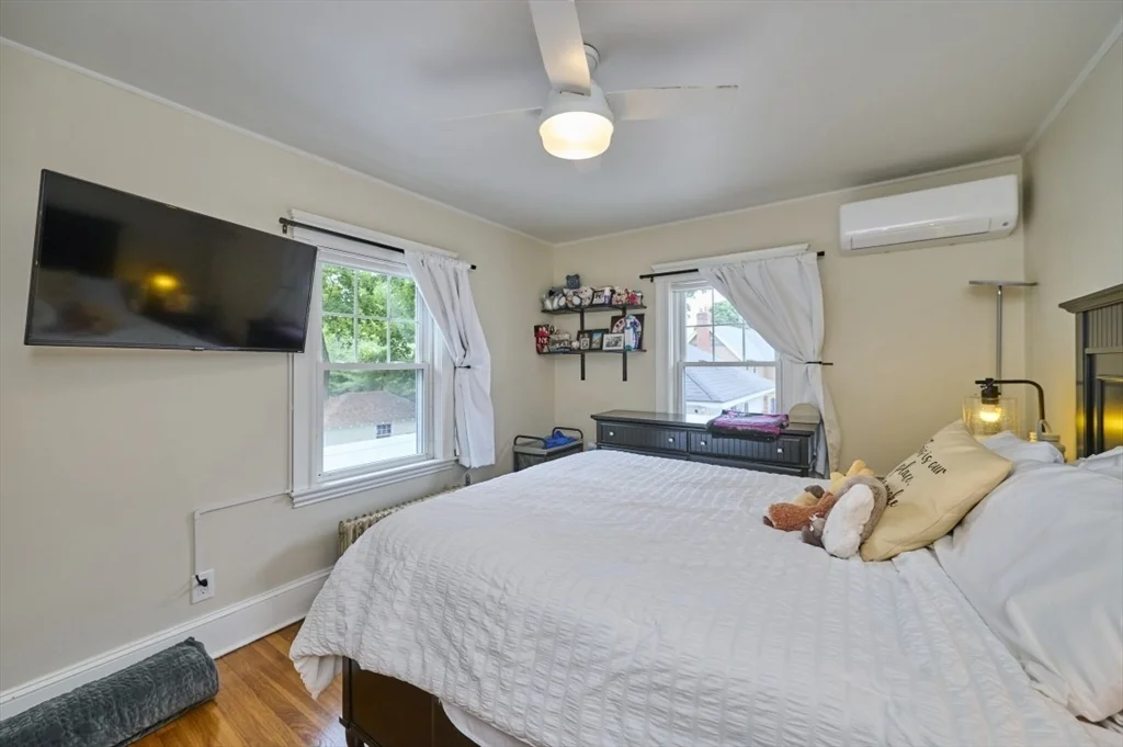 2 bed, 2 bath apartment for rent at 41 Lynde Ave, Melrose — photo 13 of 27