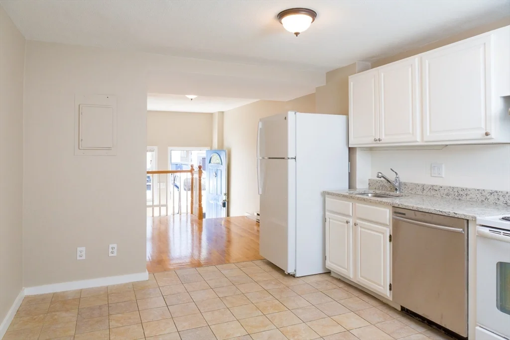 3 bed, 1 bath apartment for rent at 41 Marion, East Boston — photo 3 of 19