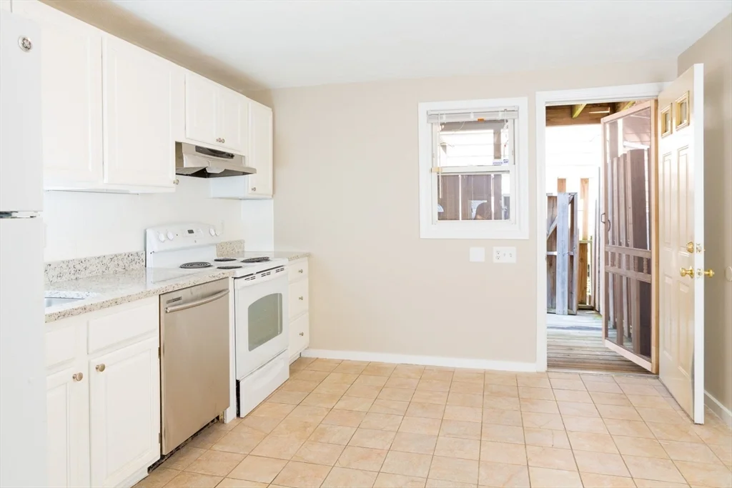 3 bed, 1 bath apartment for rent at 41 Marion, East Boston — photo 1 of 19