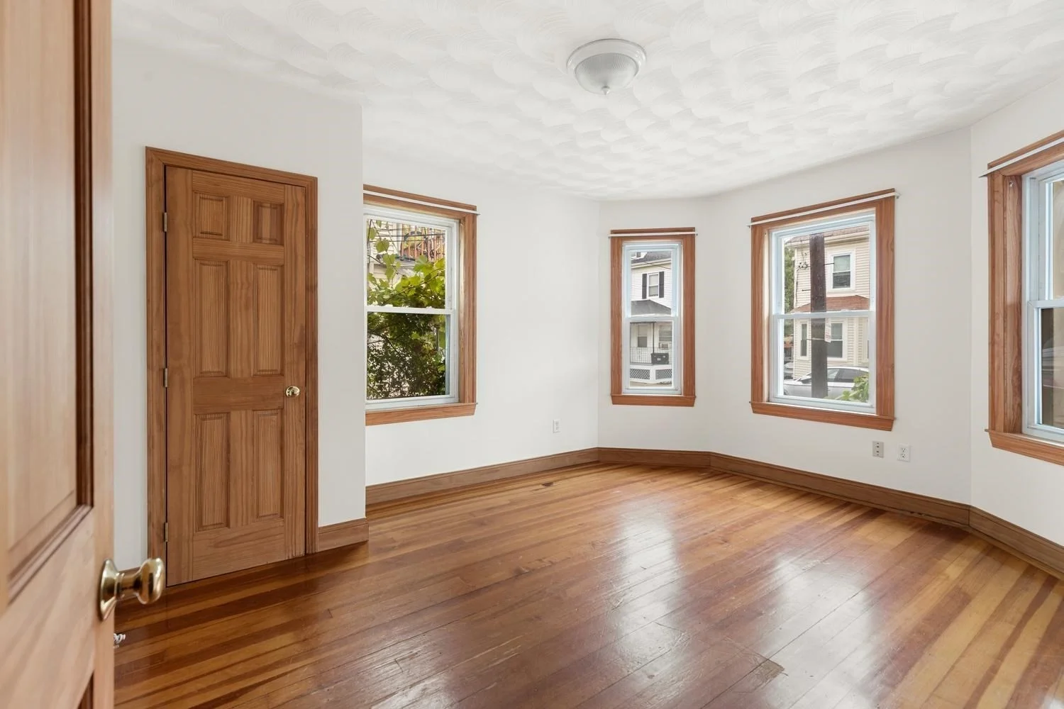 3 bed, 1 bath apartment for rent at 41 Montfern Ave Unit 1, Brighton