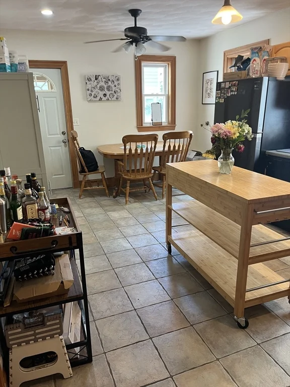 3 bed, 1 bath apartment for rent at 41 Montfern Ave Unit 1, Brighton — photo 5 of 10