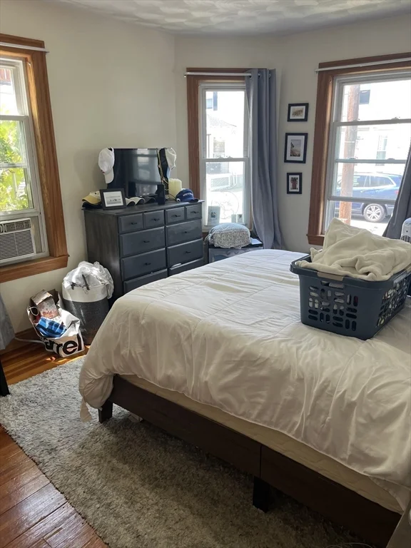 3 bed, 1 bath apartment for rent at 41 Montfern Ave Unit 1, Brighton — photo 6 of 10