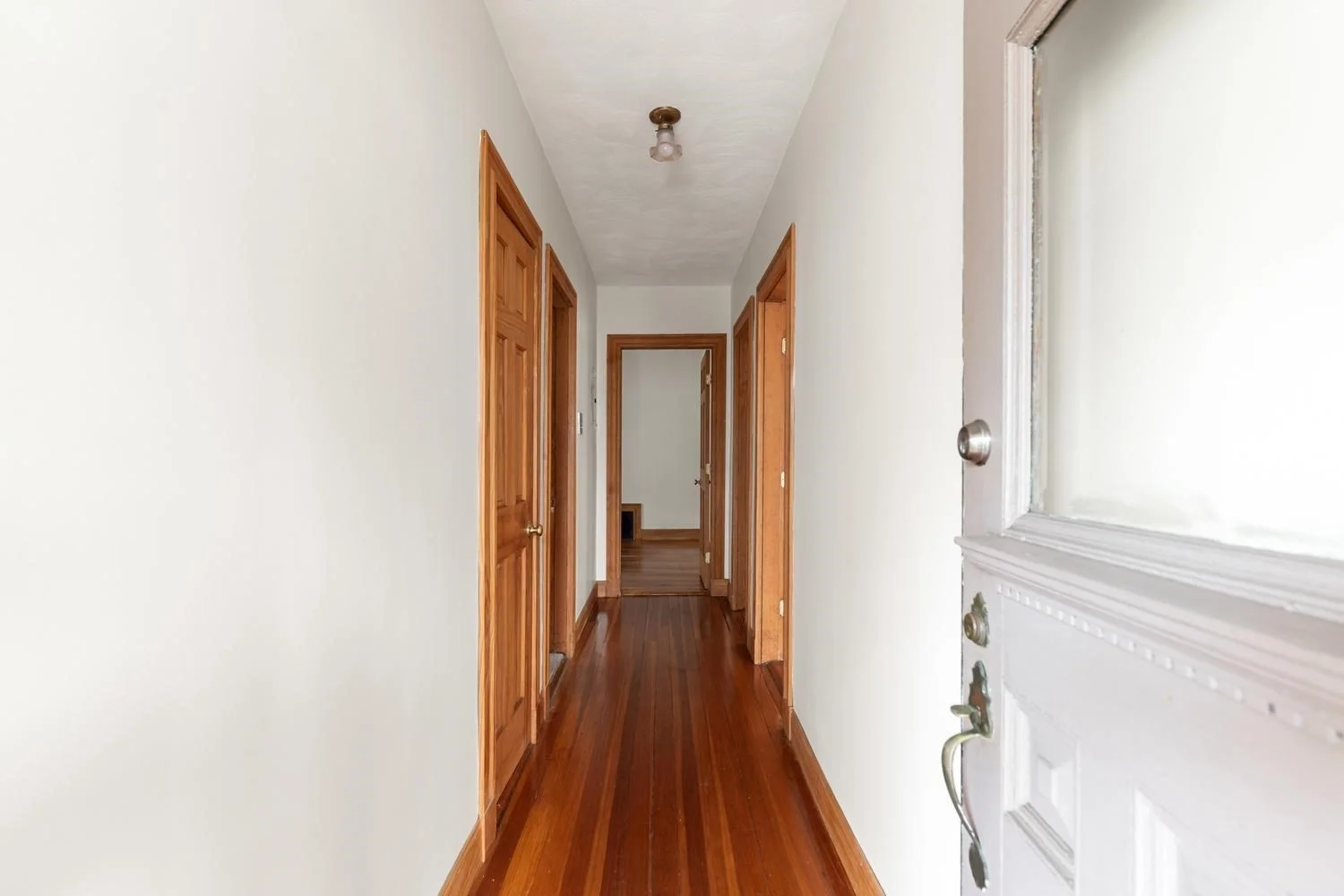 3 bed, 1 bath apartment for rent at 41 Montfern Ave Unit 1, Brighton — photo 5 of 22