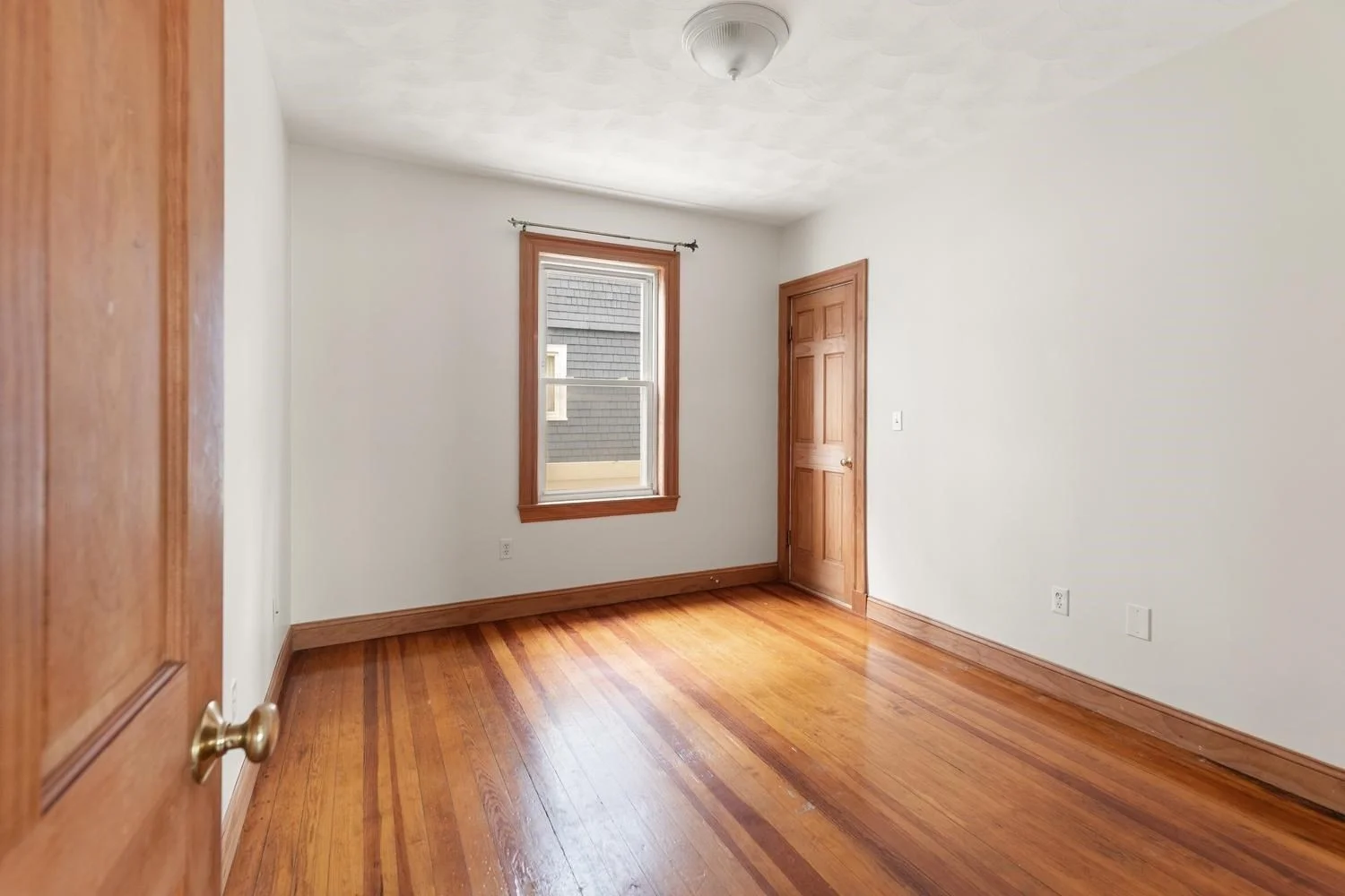 3 bed, 1 bath apartment for rent at 41 Montfern Ave Unit 1, Brighton — photo 18 of 22