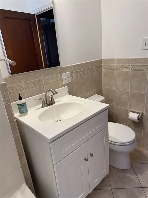 2 bed, 1 bath apartment for rent at 41 Monument St Unit 1, West Medford — photo 13 of 17