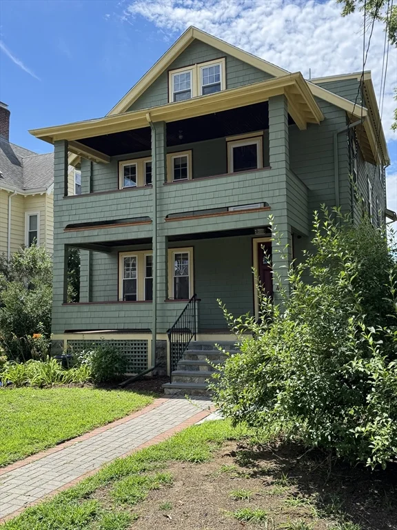 2 bed, 1 bath apartment for rent at 41 Monument St Unit 1, West Medford