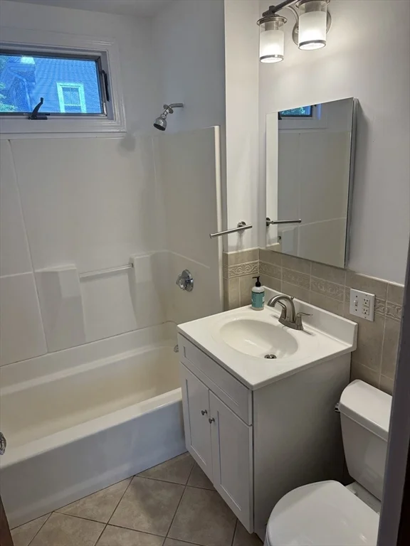 2 bed, 1 bath apartment for rent at 41 Monument St Unit 1, West Medford — photo 12 of 17