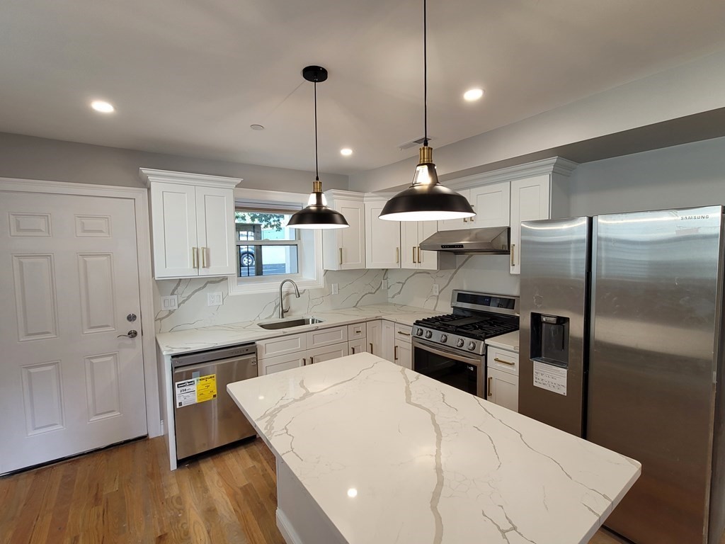 2 bed, 1 bath apartment for rent at 41 Moseley Unit 1, Dorchester — photo 3 of 17