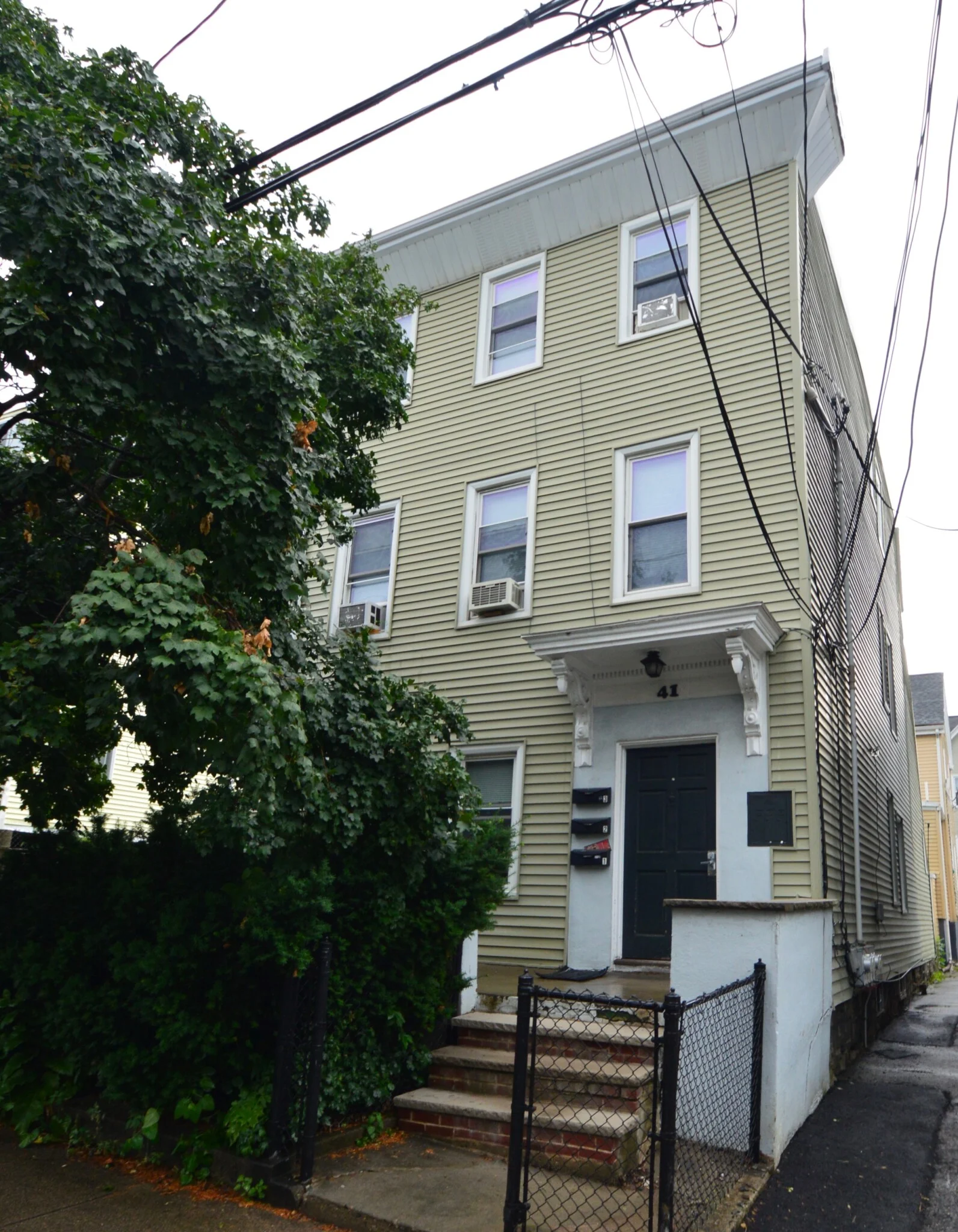 1.5 bed, 1 bath apartment for rent at 41 Mount Pleasant St Unit 3, East Somerville — photo 20 of 21