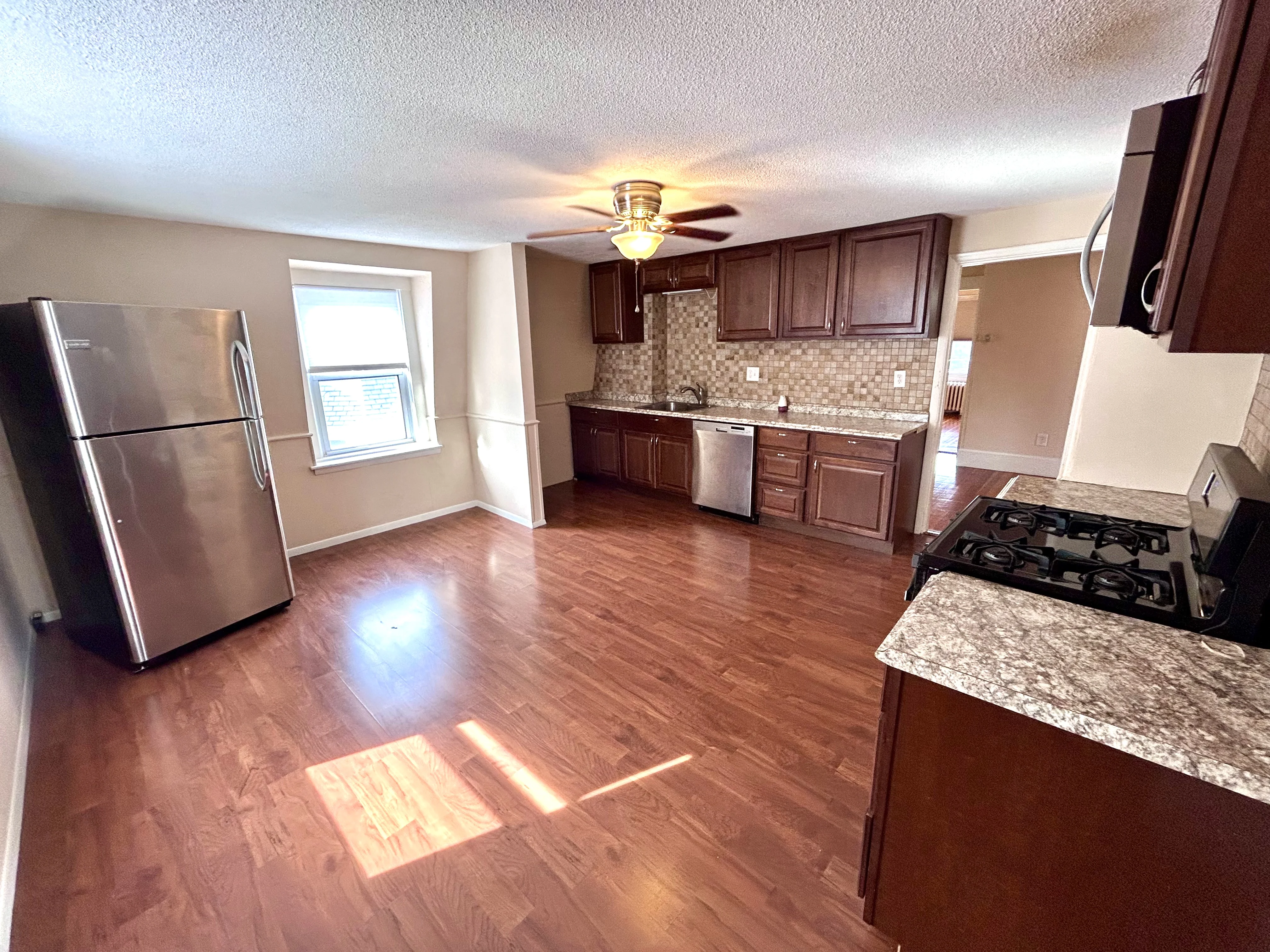 2 bed, 1 bath apartment for rent at 41 Mount Vernon St Unit 3, East Somerville — photo 2 of 12