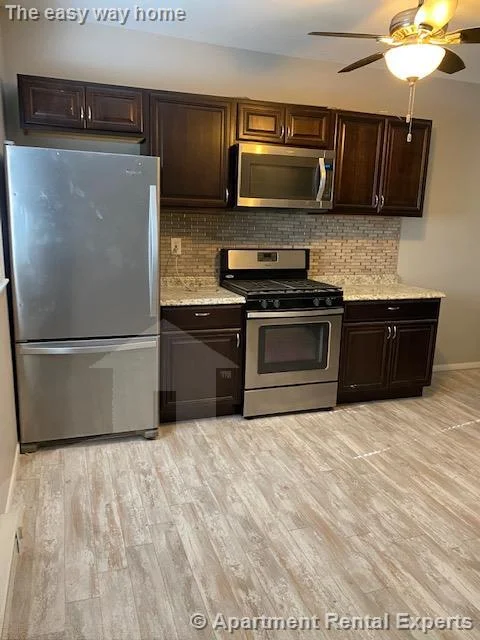 3 bed, 1 bath apartment for rent at 41 Mt Vernon St Unit 2, Sullivan Square — photo 7 of 9