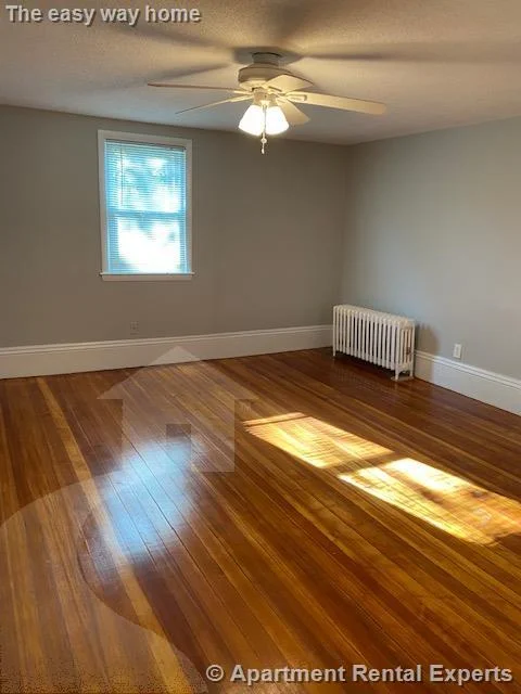 3 bed, 1 bath apartment for rent at 41 Mt Vernon St Unit 2, Sullivan Square — photo 1 of 9