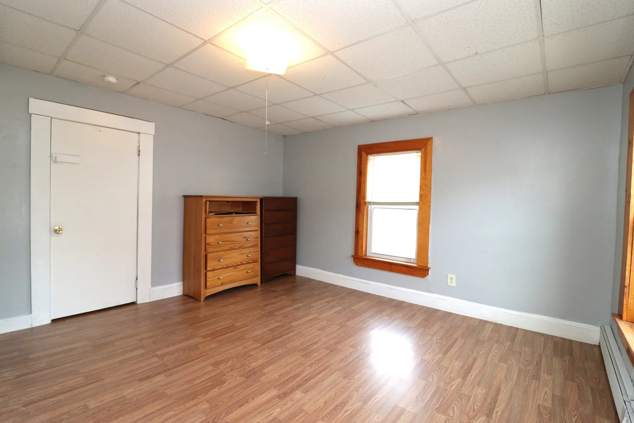 3 bed, 1 bath apartment for rent at 41 Nichols St Unit 2, Highlands — photo 3 of 9