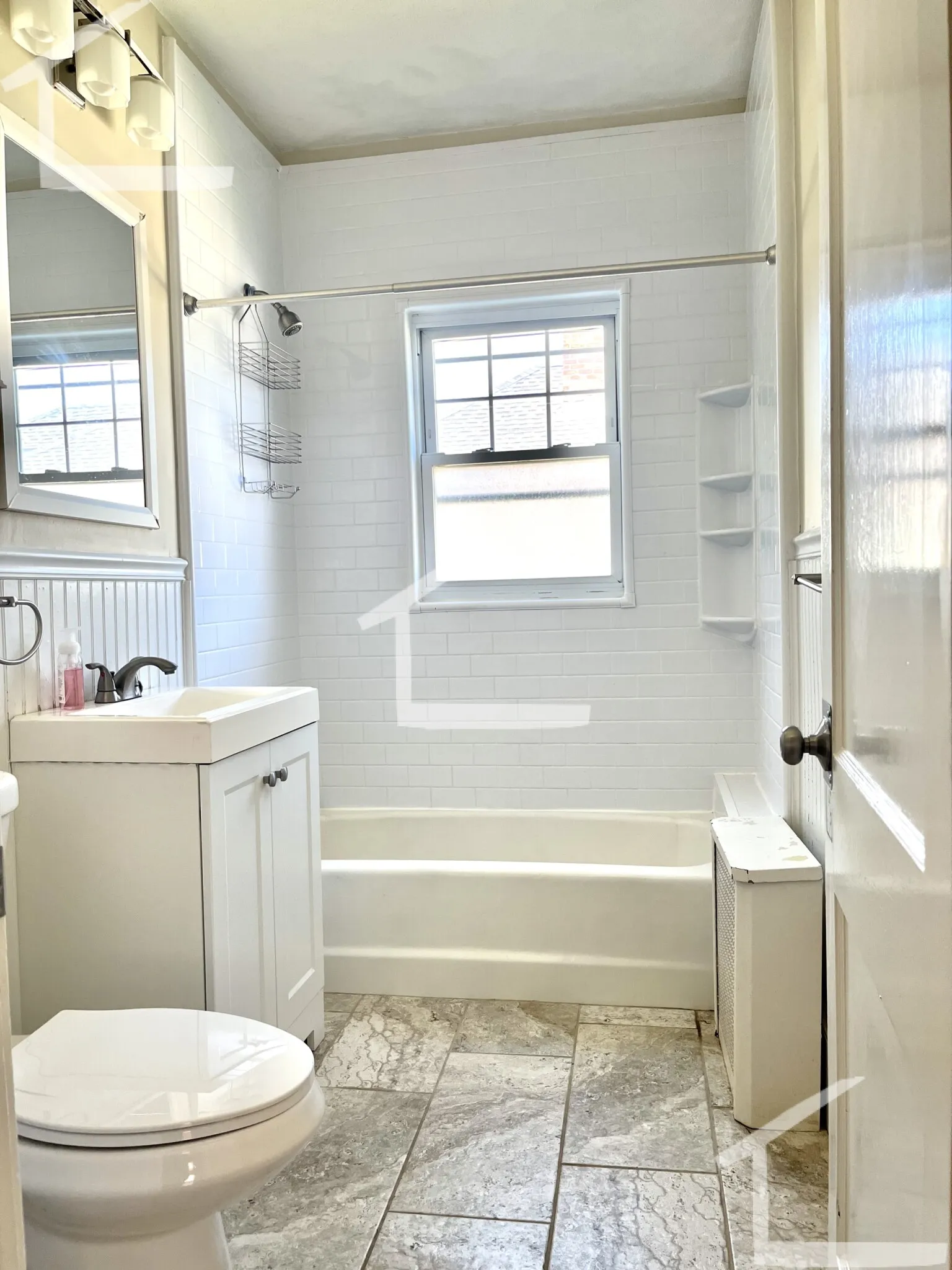 3 bed, 1 bath apartment for rent at 41 North Crescent Circuit Unit 2, Brighton — photo 3 of 29