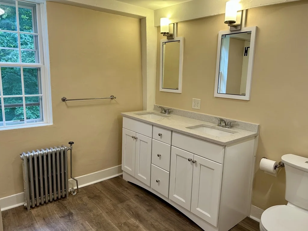 3 bed, 2 bath apartment for rent at 41 North Great Rd Unit 41, Lincoln — photo 22 of 25