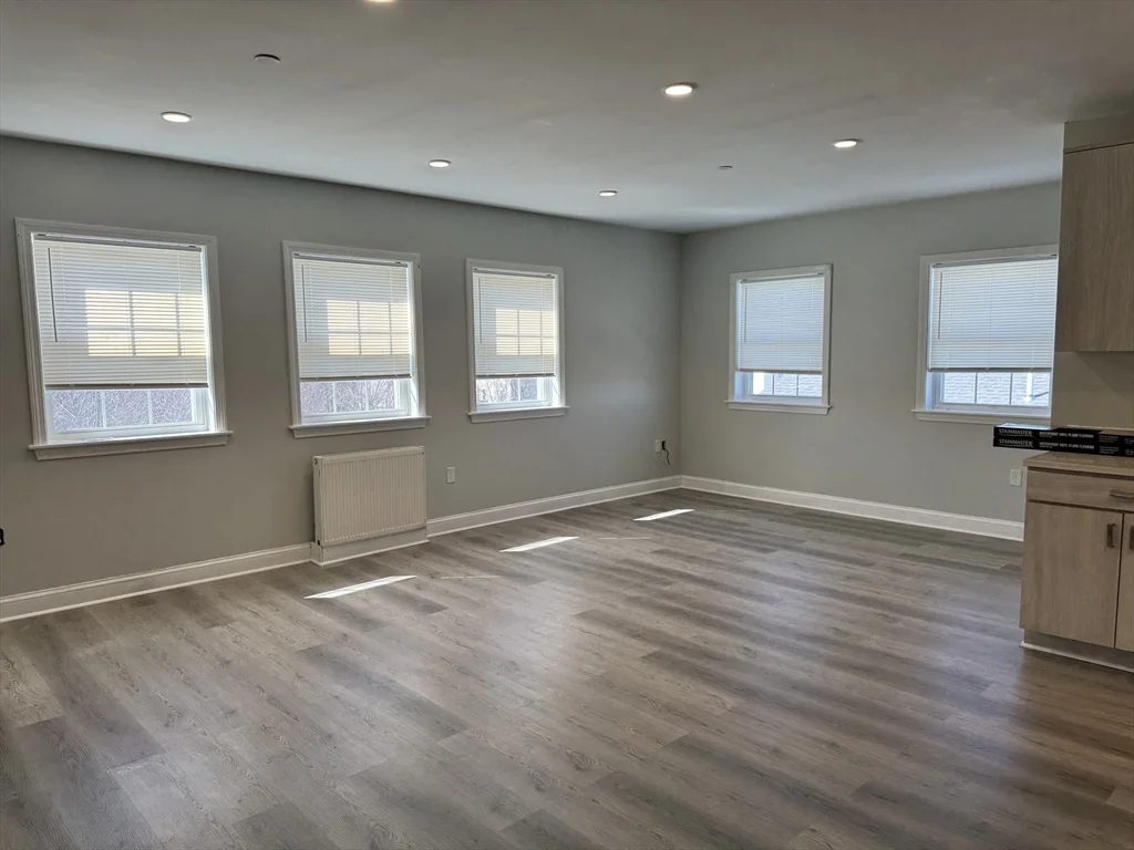 4 bed, 2 bath apartment for rent at 41 Oldfields Rd Unit 6, Dorchester — photo 10 of 19