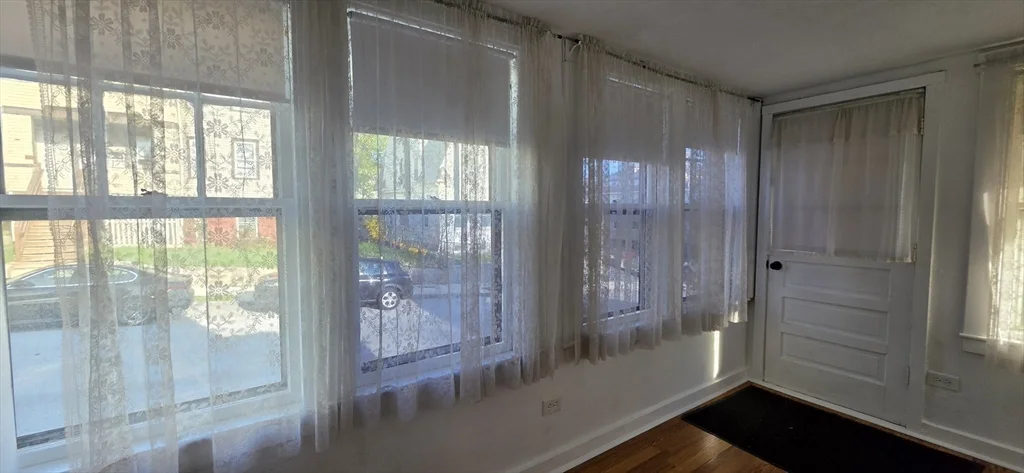 3 bed, 1 bath apartment for rent at 41 Orient St Unit 2, Worcester — photo 9 of 26