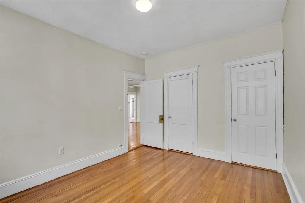 5 bed, 2 bath apartment for rent at 41 Orkney Rd Unit 2A, Brighton — photo 13 of 18