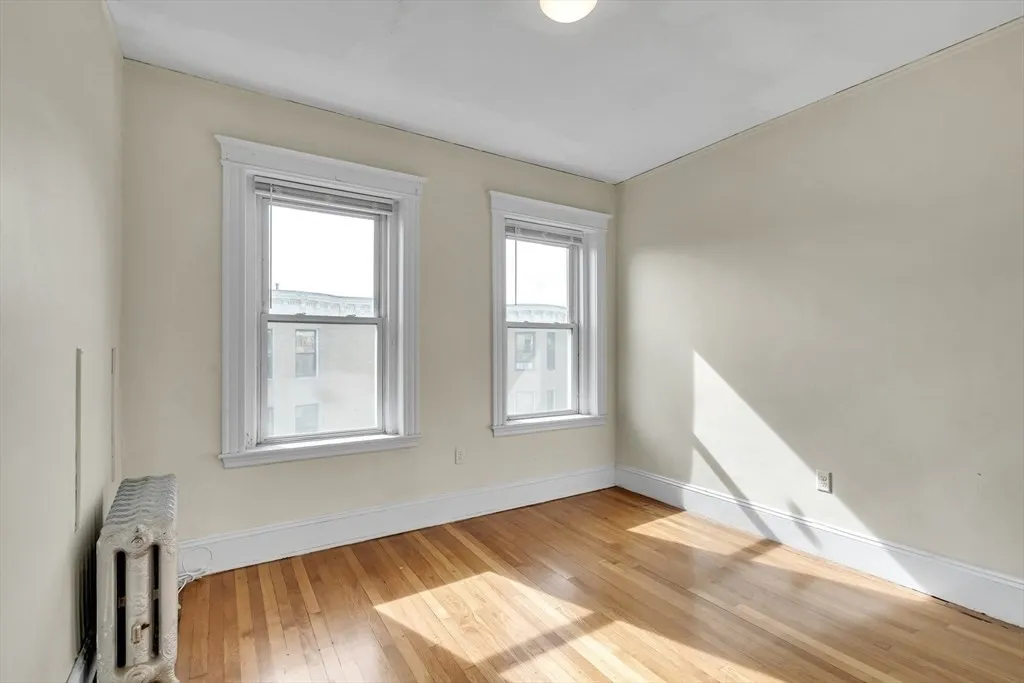 5 bed, 2 bath apartment for rent at 41 Orkney Rd Unit 2A, Brighton — photo 17 of 18