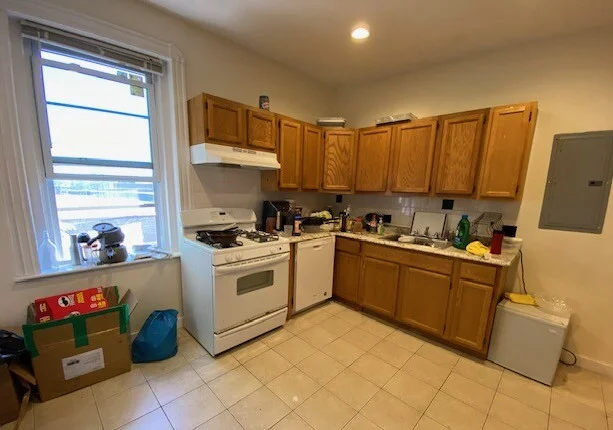 4 bed, 2 bath apartment for rent at 41 Orkney Rd Unit 41-3, Brighton — photo 5 of 15