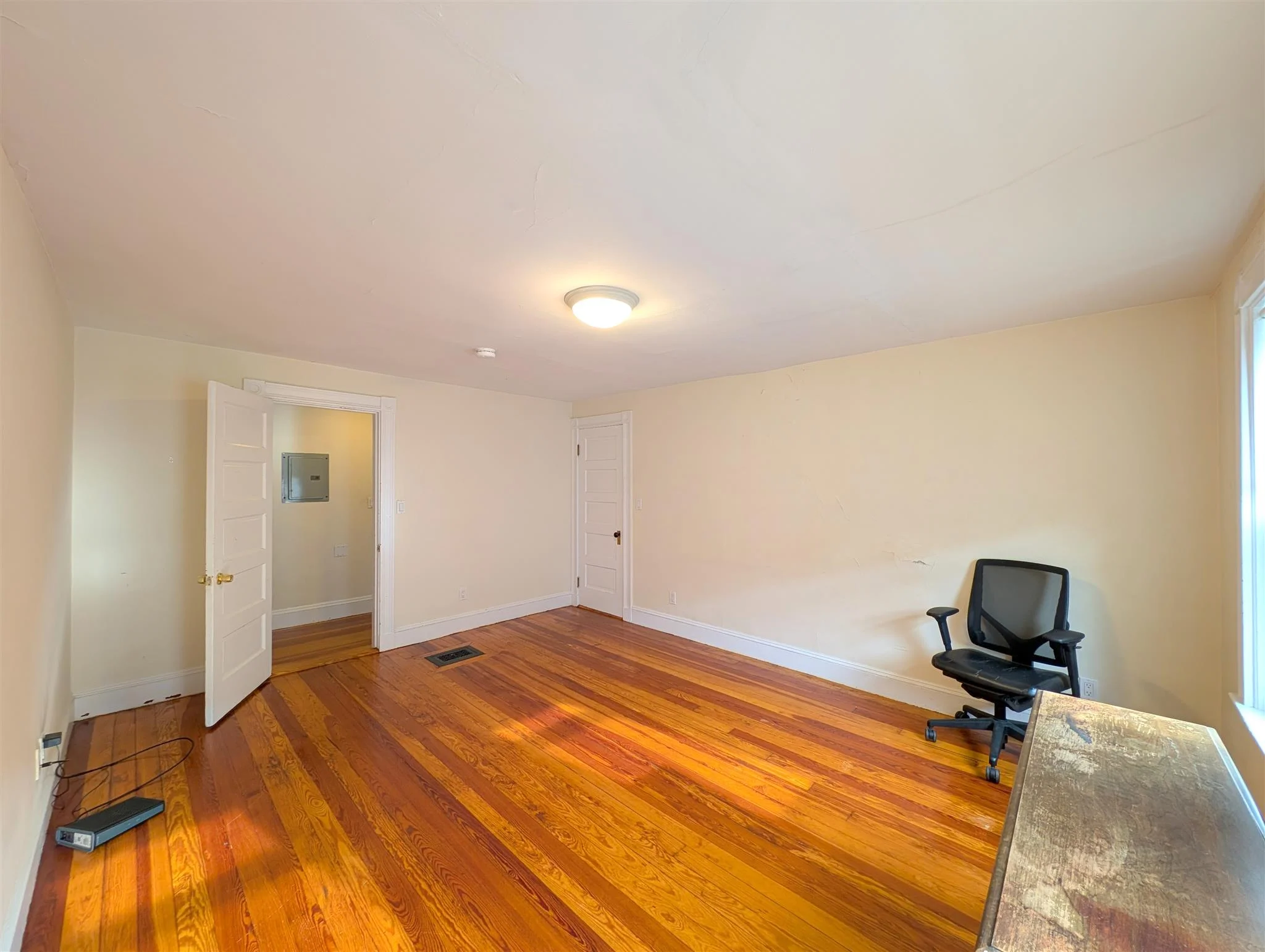 4.5 bed, 2 bath apartment for rent at 41 Ossipee Rd Unit 2, Davis Square — photo 17 of 24