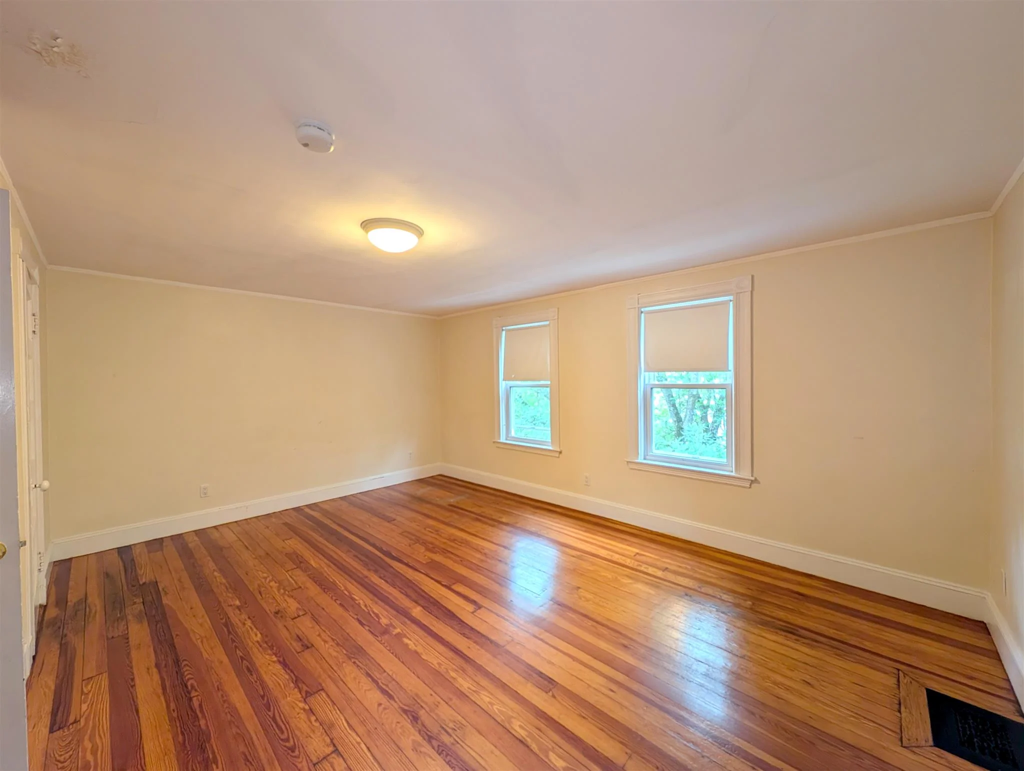 4.5 bed, 2 bath apartment for rent at 41 Ossipee Rd Unit 2, Davis Square — photo 21 of 24