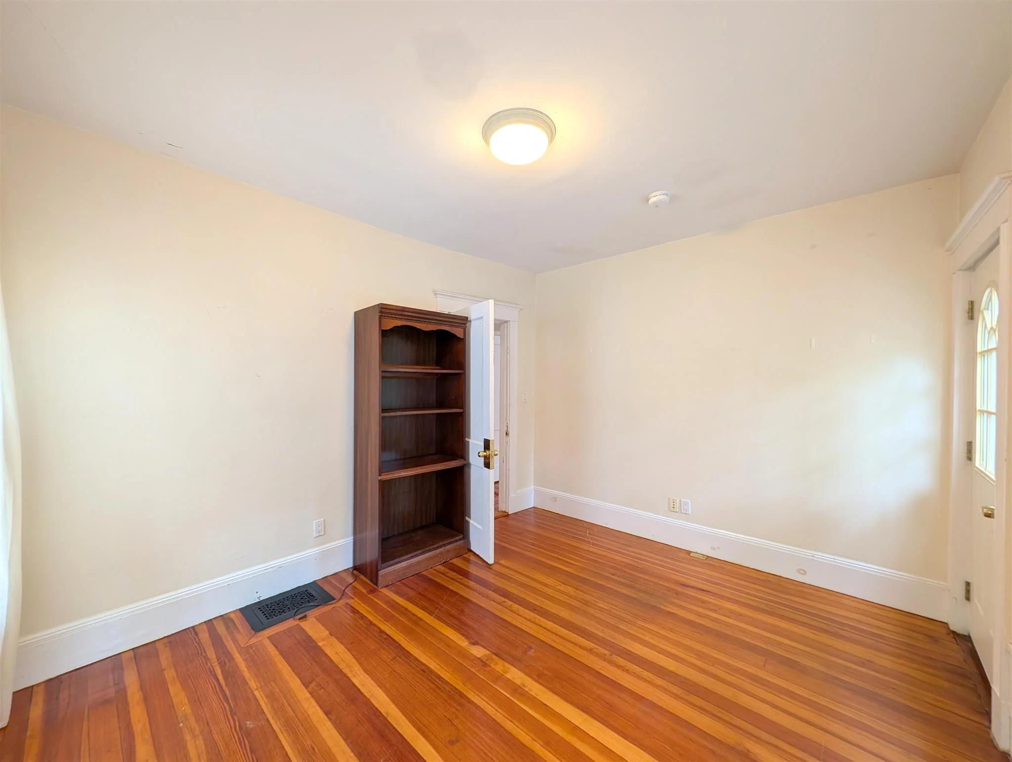 4.5 bed, 2 bath apartment for rent at 41 Ossipee Rd Unit 2, Davis Square — photo 10 of 24