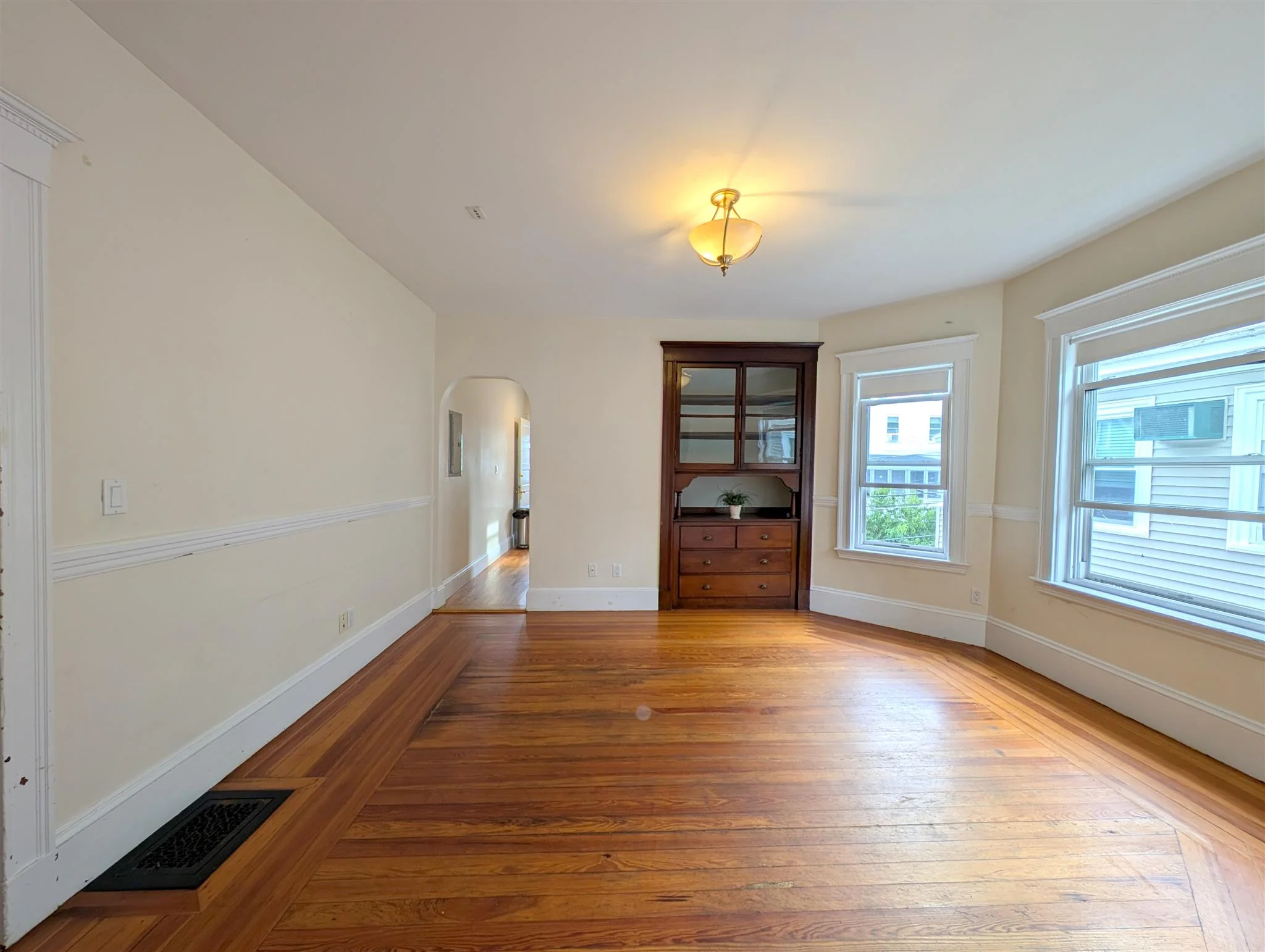 4.5 bed, 2 bath apartment for rent at 41 Ossipee Rd Unit 2, Davis Square — photo 5 of 24