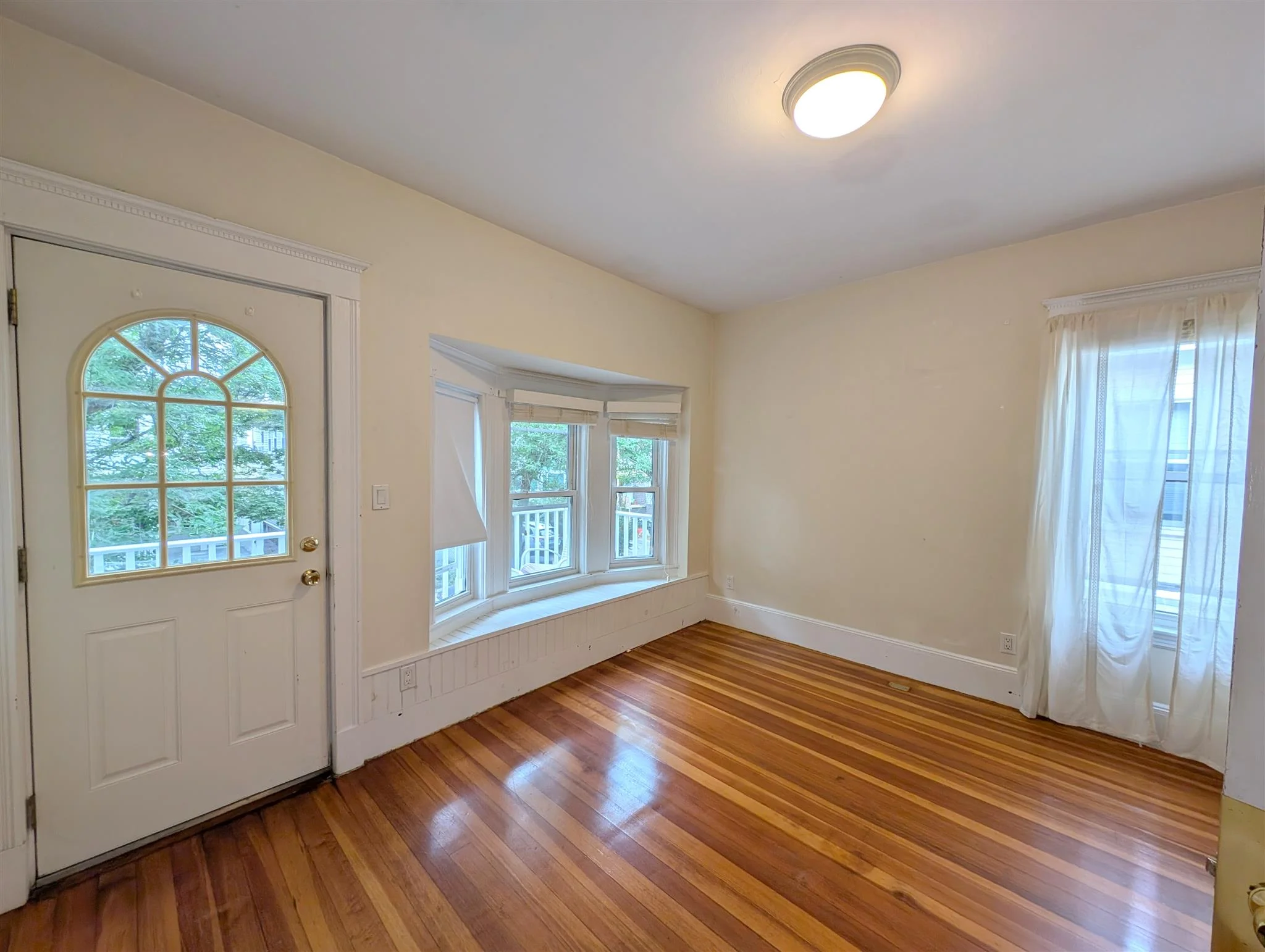4.5 bed, 2 bath apartment for rent at 41 Ossipee Rd Unit 2, Davis Square — photo 8 of 24