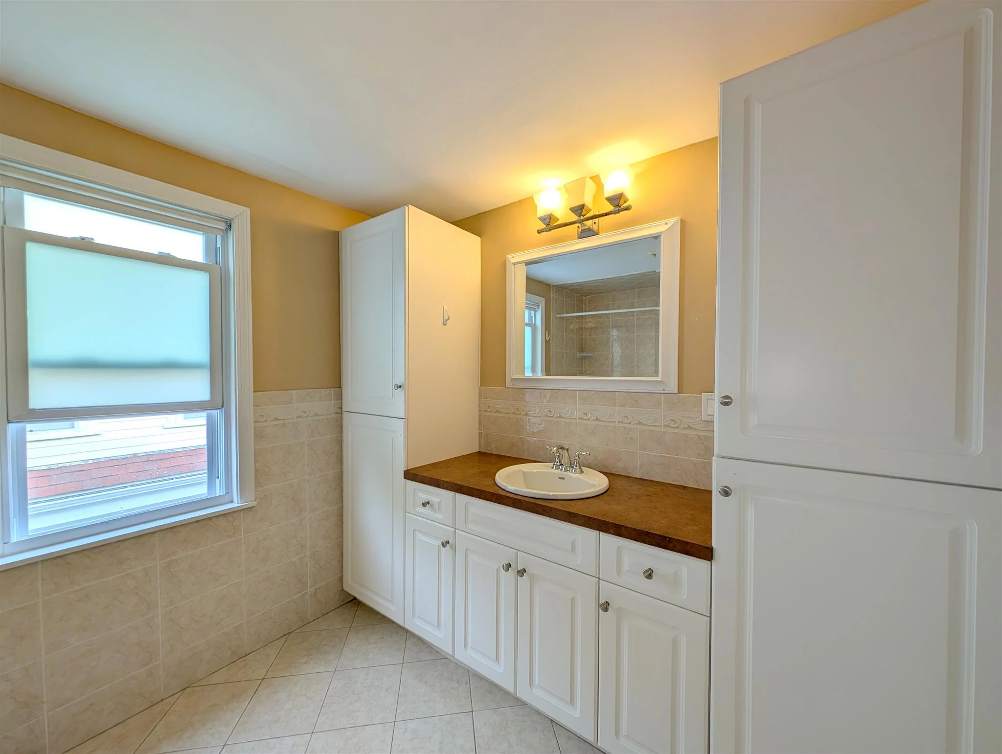 4.5 bed, 2 bath apartment for rent at 41 Ossipee Rd Unit 2, Davis Square — photo 18 of 24