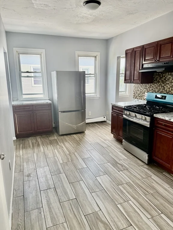 4 bed, 1 bath apartment for rent at 41 Park St Unit 3, Lynn — photo 27 of 27
