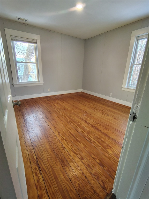 3 bed, 1 bath apartment for rent at 41 Park St Unit 3, Webster — photo 8 of 10