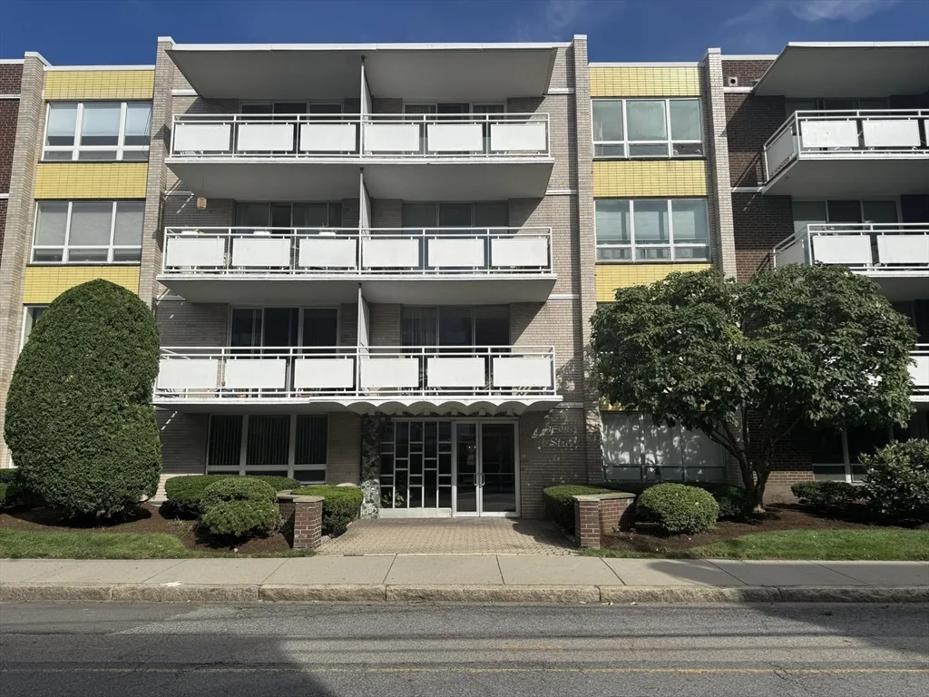 2 bed, 2 bath apartment for rent at 41 Park Unit 404, Coolidge Corner — photo 18 of 24