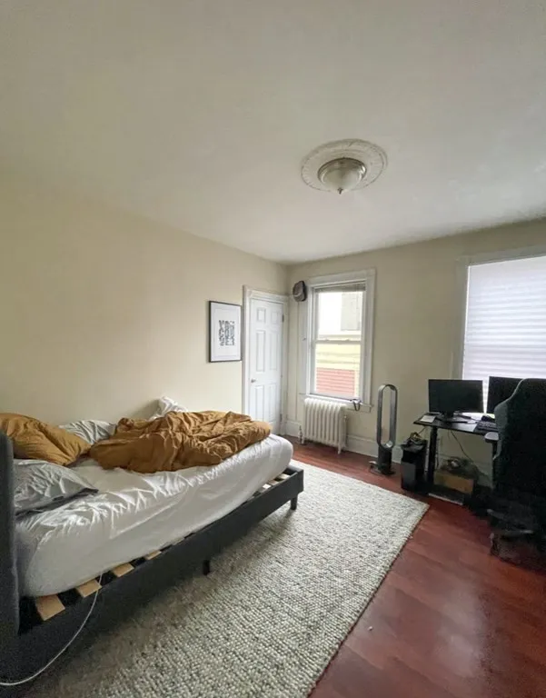 4 bed, 2 bath apartment for rent at 41 Parker Hill Ave Unit 1, Mission Hill — photo 6 of 11