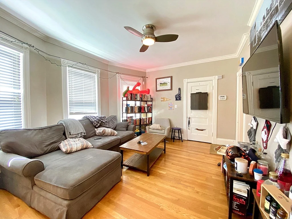 3 bed, 1 bath apartment for rent at 41 Pearl St Unit 1, Dorchester — photo 2 of 8