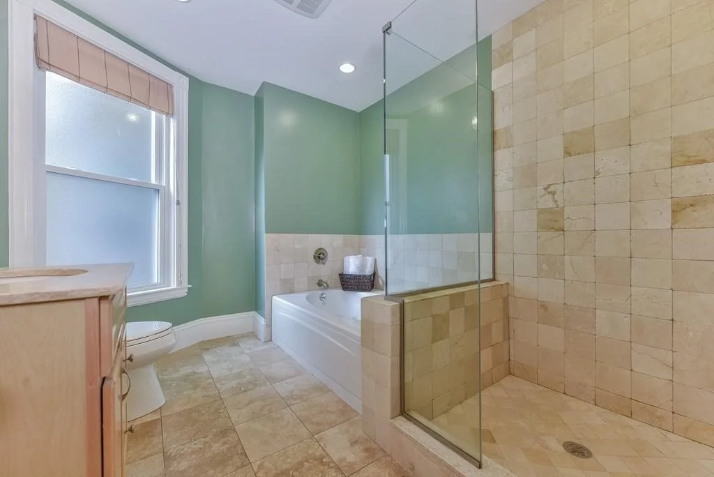 3 bed, 1 bath apartment for rent at 41 Pearl St Unit 1, Dorchester — photo 5 of 8