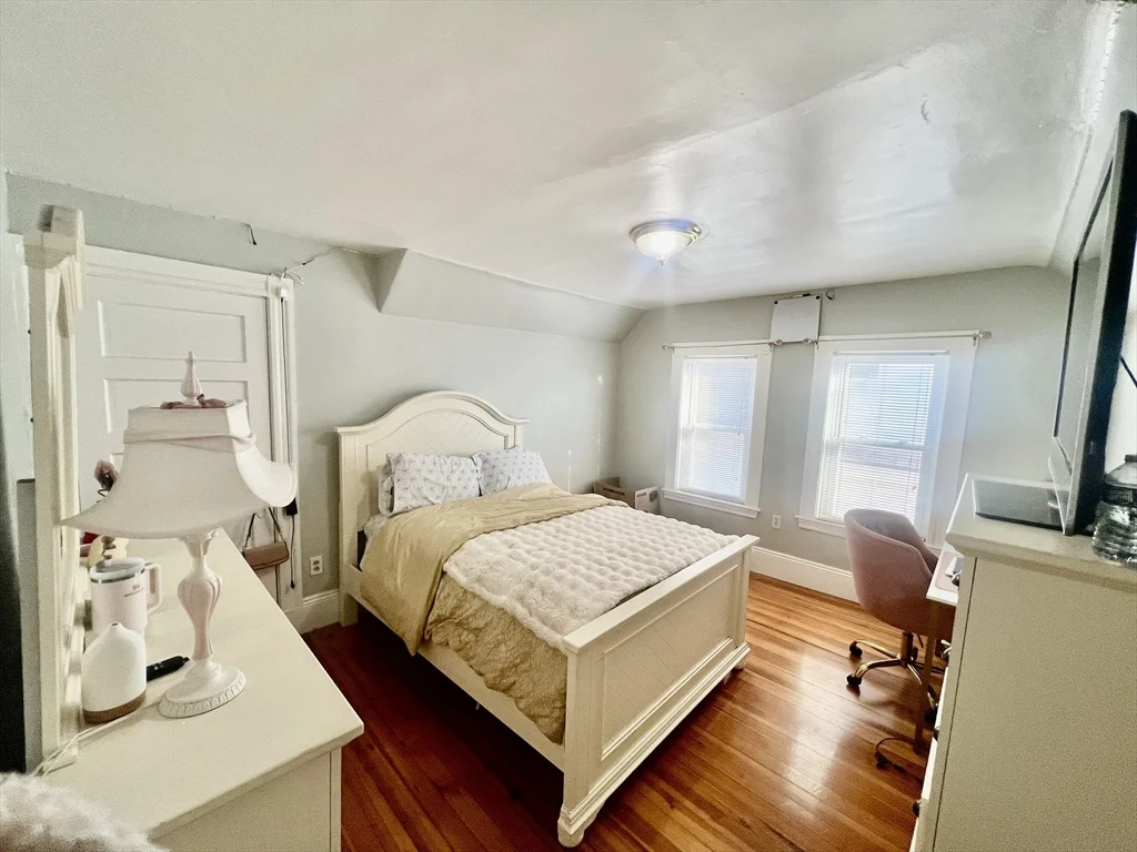 3 bed, 1 bath apartment for rent at 41 Pearl St Unit 2, Everett — photo 14 of 26