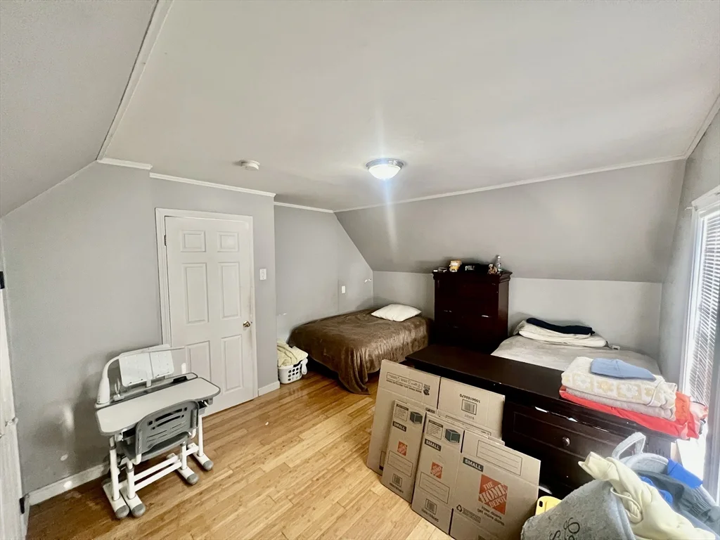 3 bed, 1 bath apartment for rent at 41 Pearl St Unit 2, Everett — photo 13 of 26