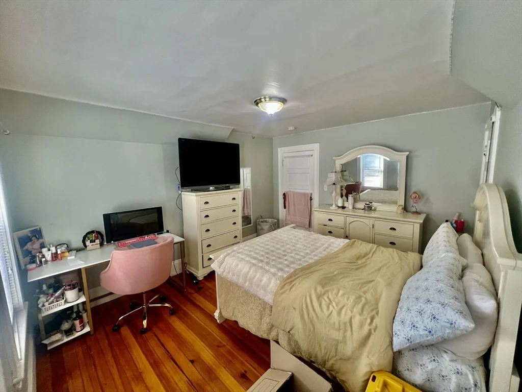 3 bed, 1 bath apartment for rent at 41 Pearl St Unit 2, Everett — photo 15 of 26