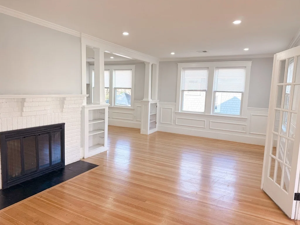3 bed, 1 bath apartment for rent at 41 Pond St Unit 1, Framingham — photo 3 of 15