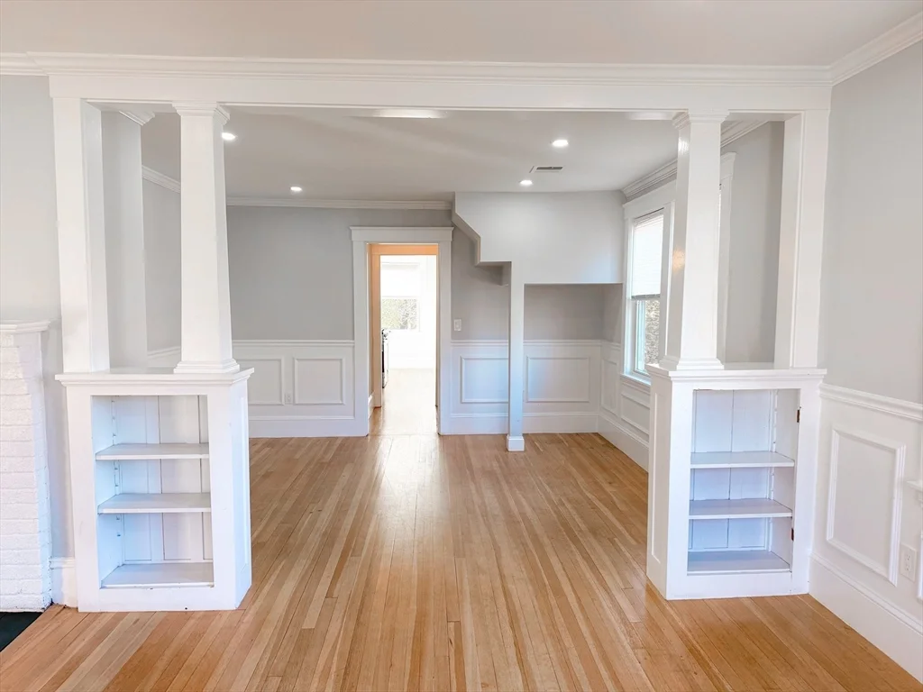 3 bed, 1 bath apartment for rent at 41 Pond St Unit 1, Framingham — photo 4 of 15