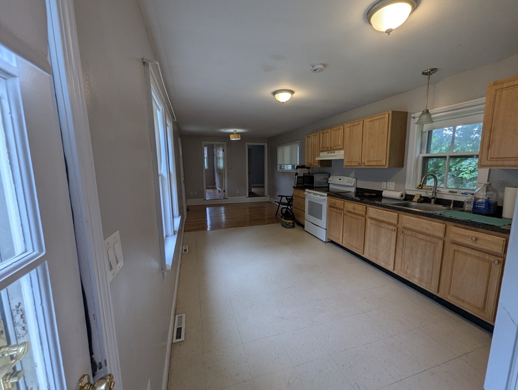 1 bed, 1 bath apartment for rent at 41 Porter Unit 2, Avon — photo 3 of 11