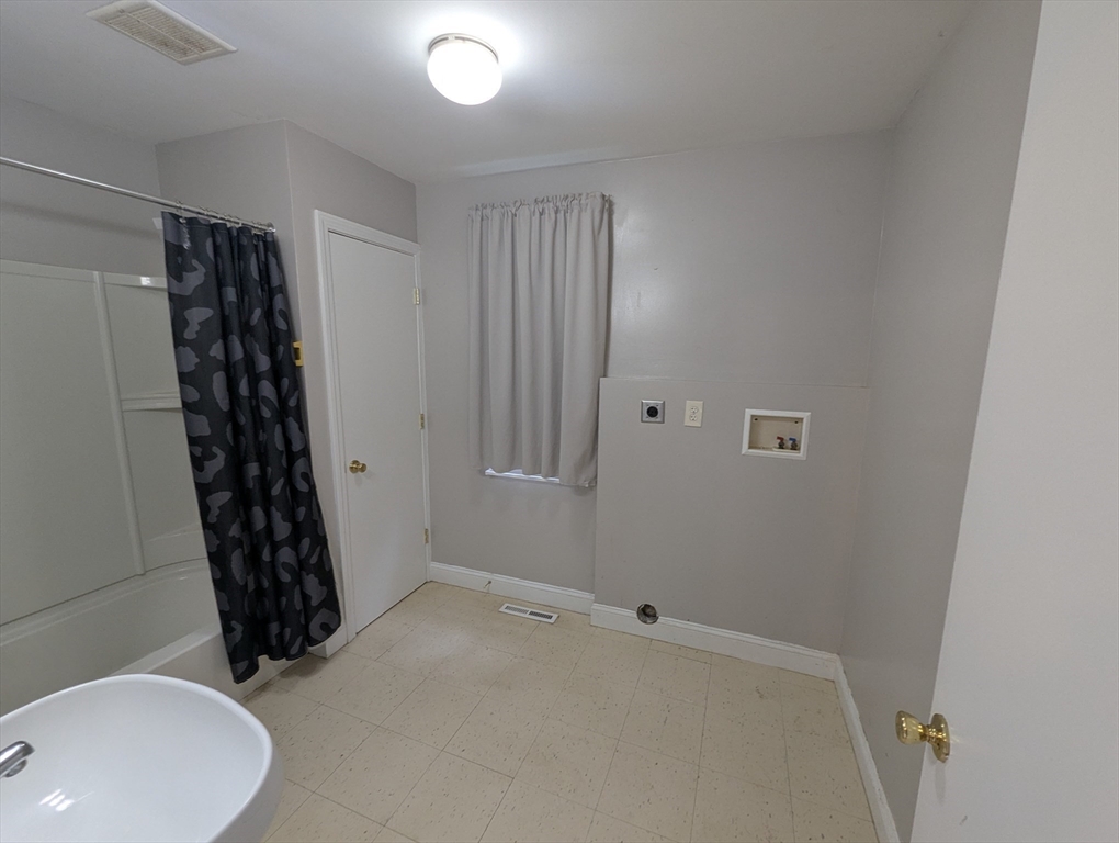 1 bed, 1 bath apartment for rent at 41 Porter Unit 2, Avon — photo 8 of 11