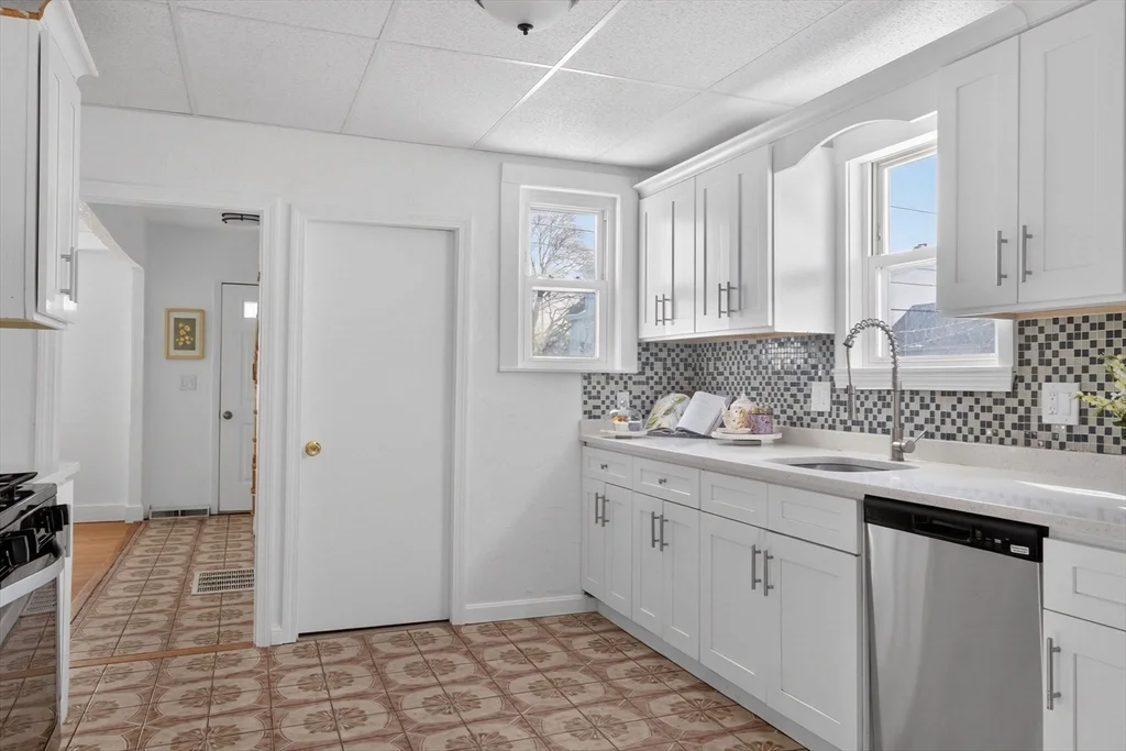 3 bed, 2 bath apartment for rent at 41 Prescott St, Everett — photo 16 of 21