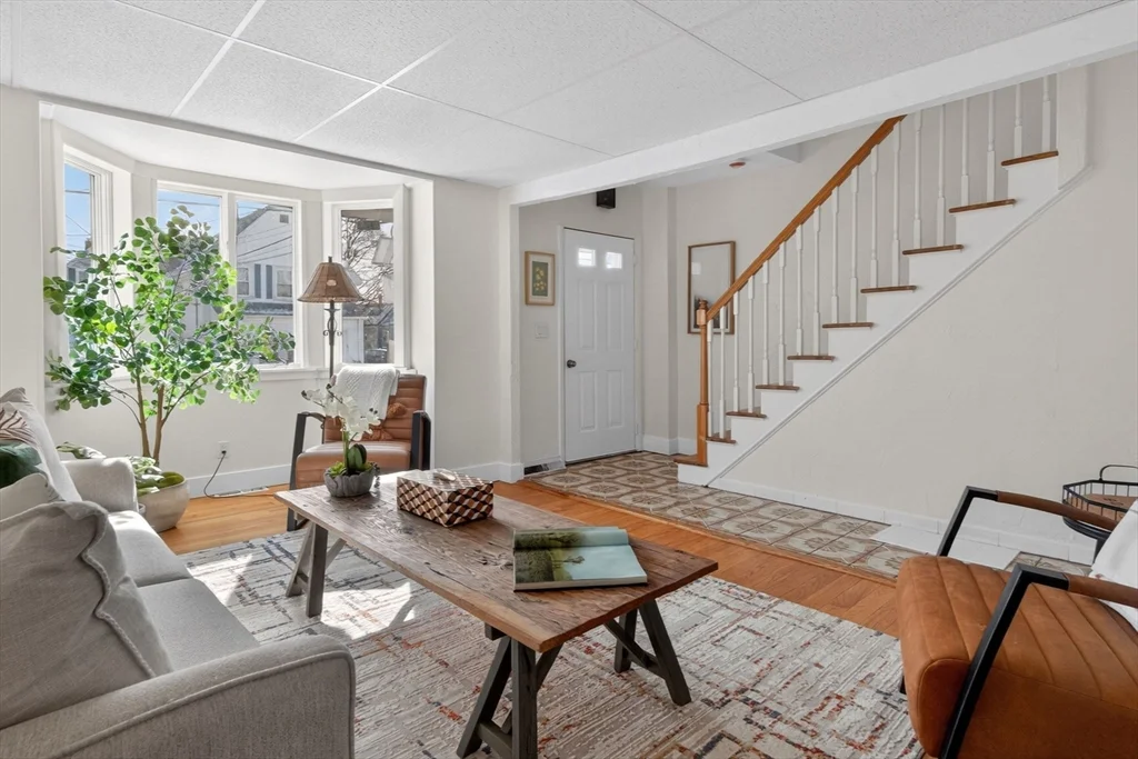 3 bed, 2 bath apartment for rent at 41 Prescott St, Everett — photo 1 of 21