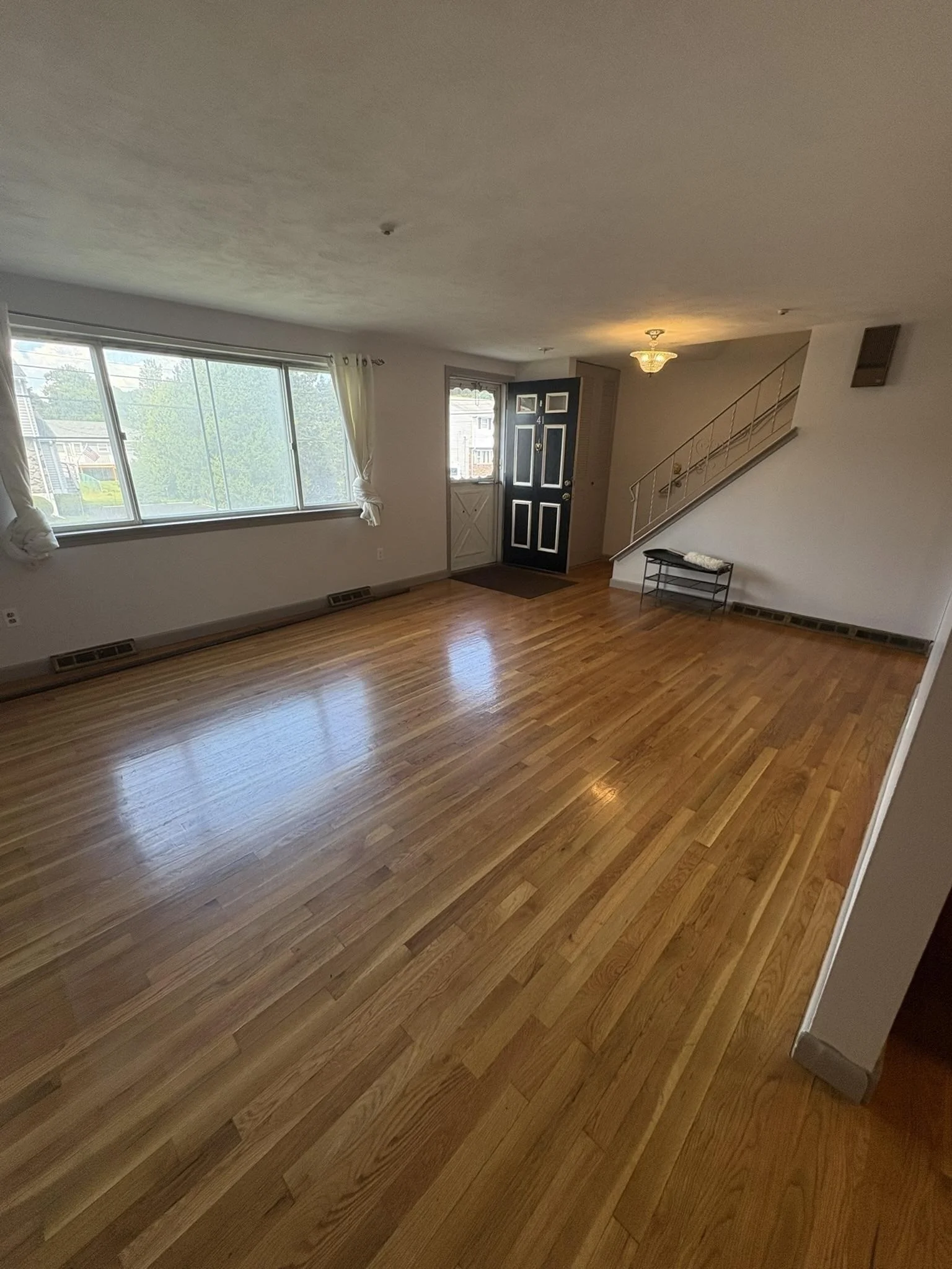 3 bed, 1 bath apartment for rent at 41 Raechel Rd Unit 41, South Randolph — photo 6 of 11
